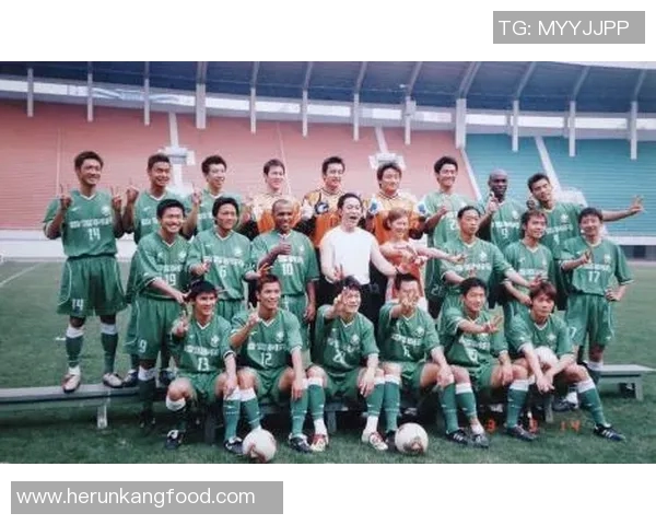 上海足球队的成长历程与辉煌瞬间全景纪实